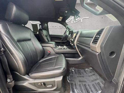 Used 2020 Ford Expedition Max XLT w/ Equipment Group 202A AWD/4WD image 24