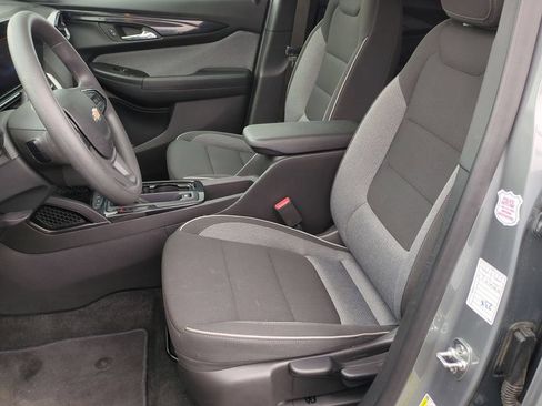 Used 2025 Chevrolet TrailBlazer LT AWD/4WD image 19