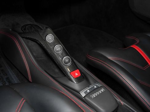 Used 2017 Ferrari 488 GTB RWD image 42