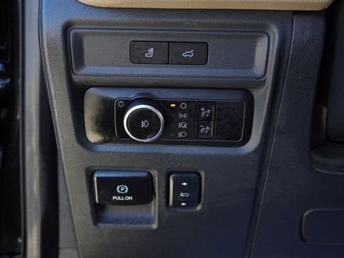 Used 2024 Ford Expedition Limited image 24