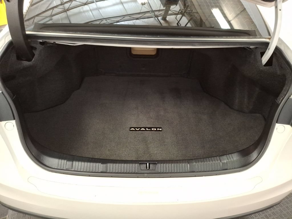 Used 2015 Toyota Avalon XLE Touring FWD image 11