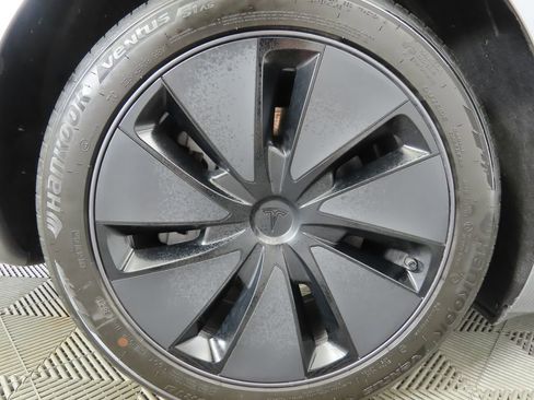 Used 2025 Tesla Model 3 Long Range image 32