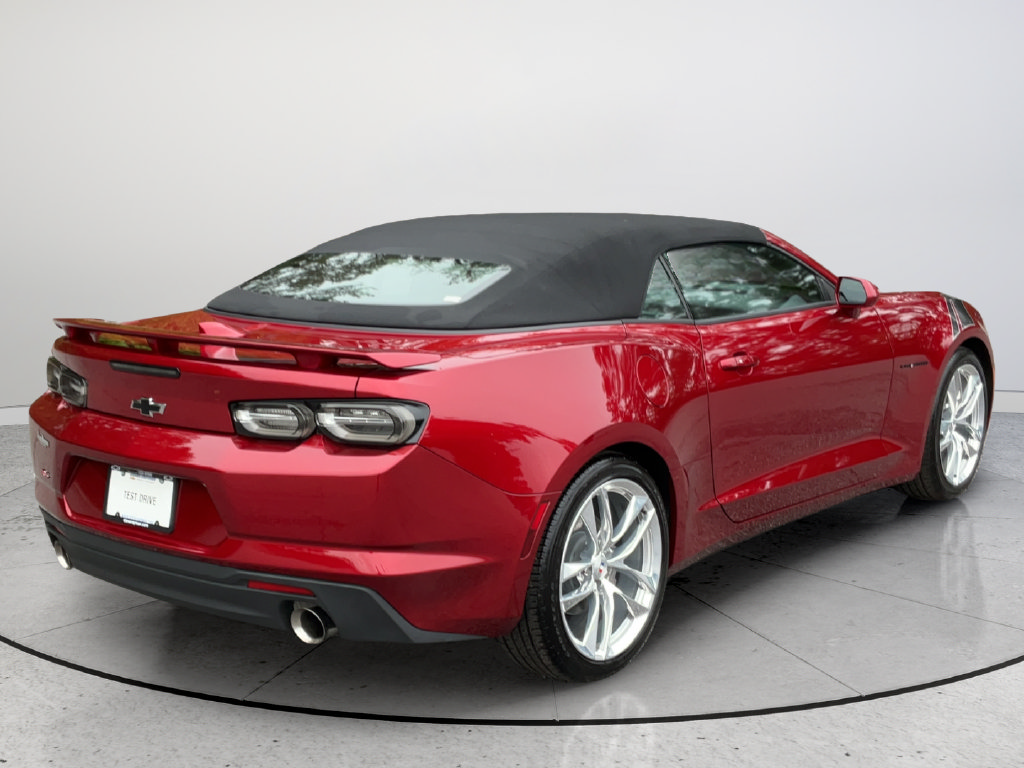Certified 2024 Chevrolet Camaro LT w/ Design Package 1 RWD image 11
