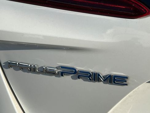 Used 2018 Toyota Prius Prime Plus w/ Carpet Mat Package FWD image 21