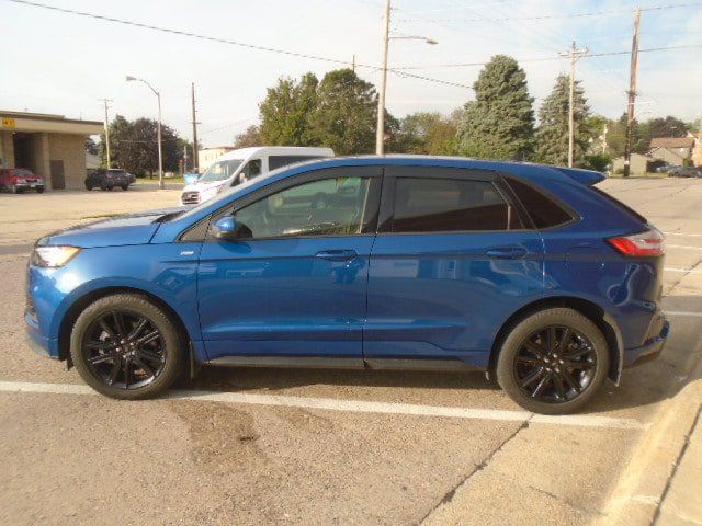 Used 2024 Ford Edge ST-Line w/ Class II Trailer Tow Package AWD/4WD image 3