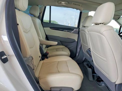 Used 2020 Cadillac XT6 Premium Luxury FWD image 10