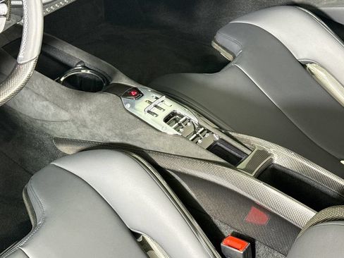 Used 2024 Ferrari SF90 Spider AWD/4WD image 16