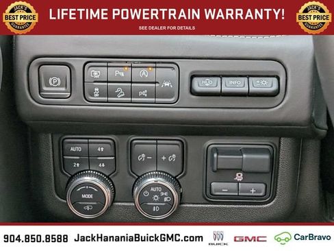 Used 2024 GMC Yukon XL Denali Ultimate AWD/4WD image 31