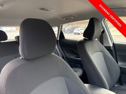 Certified 2025 Hyundai Kona SE image 28