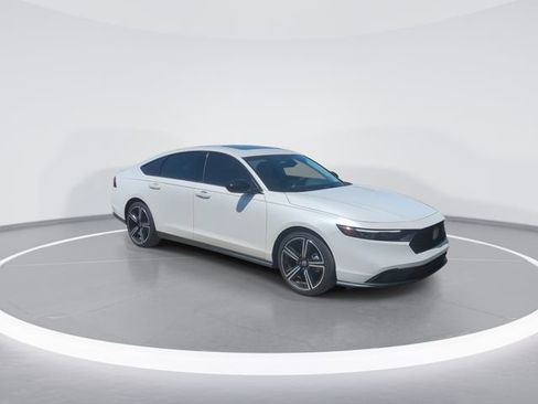 Used 2026 Honda Accord SE image 2