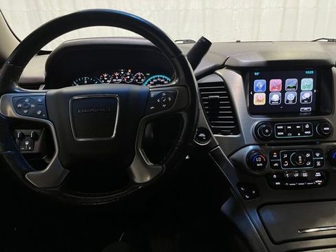 Used 2018 GMC Yukon Denali w/ Denali Ultimate Package AWD/4WD image 22