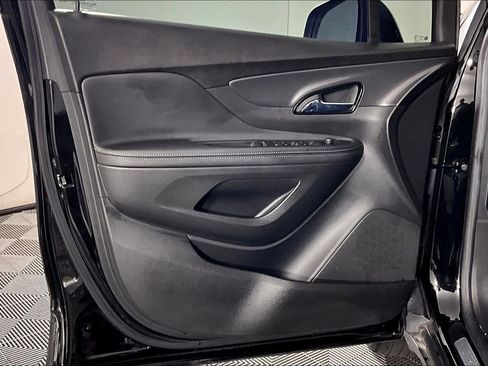 Used 2022 Buick Encore Preferred image 20