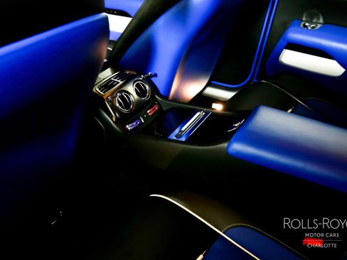 Used 2017 Rolls-Royce Wraith RWD image 18