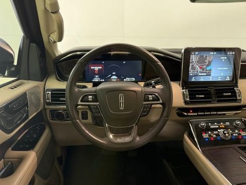 Used 2020 Lincoln Navigator L Reserve w/ Luxury Package image 25