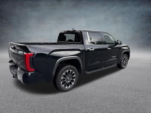 Used 2025 Toyota Tundra Limited AWD/4WD image 4