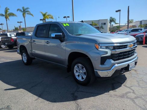 Used 2024 Chevrolet Silverado 1500 LT image 2