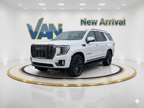 Used 2025 GMC Yukon Denali Ultimate AWD/4WD image 1