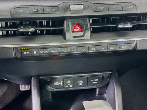 Used 2025 Kia K4 LXS image 24