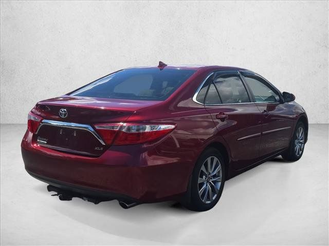 Used 2017 Toyota Camry XLE w/ Moonroof Package FWD image 5