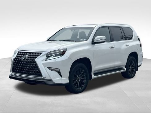 Used 2023 Lexus GX 460 Luxury w/ Sport Design Package image 2