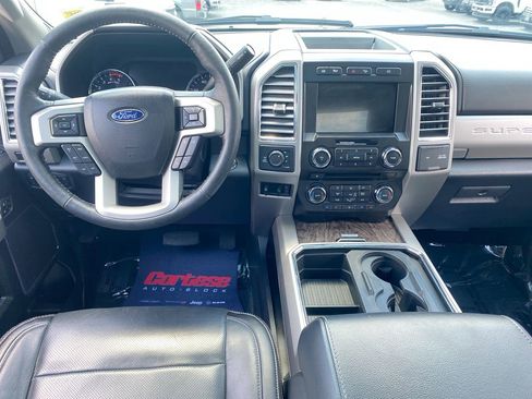 Used 2017 Ford F250 Lariat w/ Lariat Ultimate Package AWD/4WD image 15