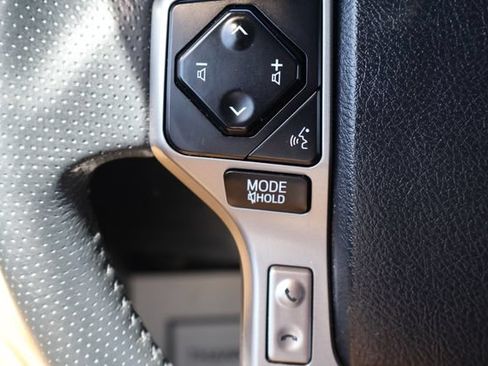 Used 2020 Toyota 4Runner SR5 AWD/4WD image 7