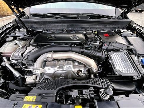 Used 2025 Mercedes-Benz GLB 250 4MATIC image 32