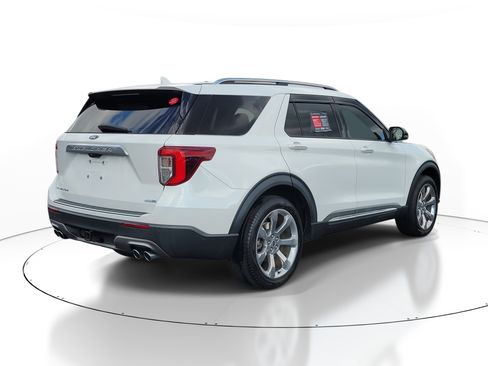 Used 2020 Ford Explorer Platinum w/ Premium Technology Package image 4