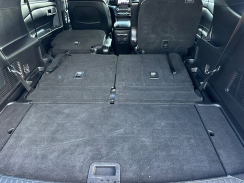 Used 2020 Ford Explorer XLT image 15