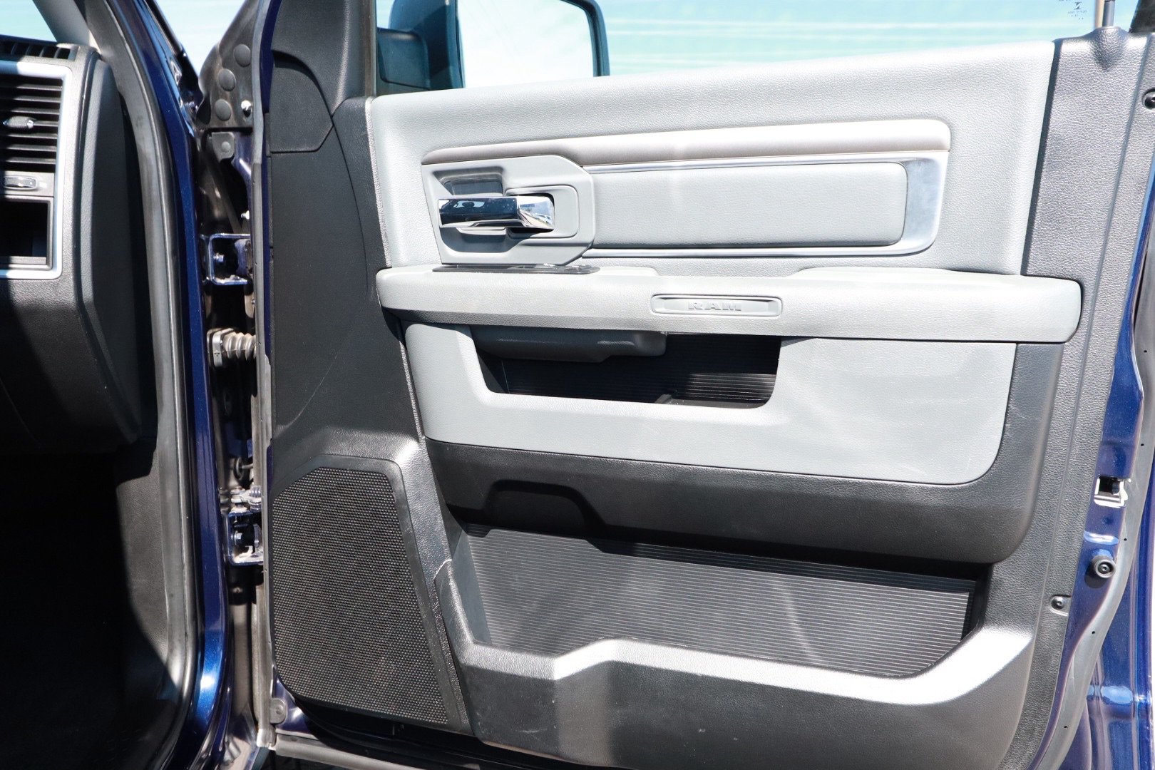 Used 2015 RAM 1500 Lone Star RWD image 28