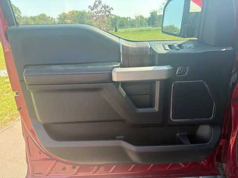 Used 2018 Ford F150 Lariat w/ Equipment Group 502A Luxury AWD/4WD image 23