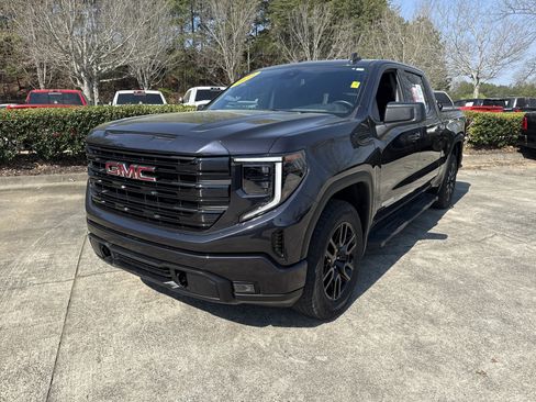 Used 2022 GMC Sierra 1500 Elevation image 3