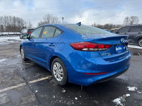 Used 2017 Hyundai Elantra SE image 4