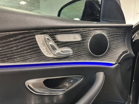 Used 2020 Mercedes-Benz E 350 Sedan image 10