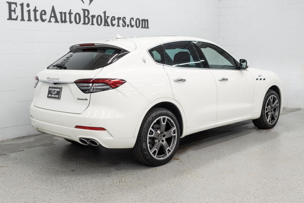 Used 2023 Maserati Levante GT AWD/4WD image 38