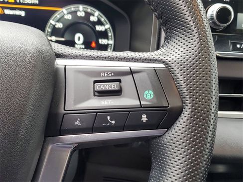 Used 2023 Mitsubishi Outlander SE image 25