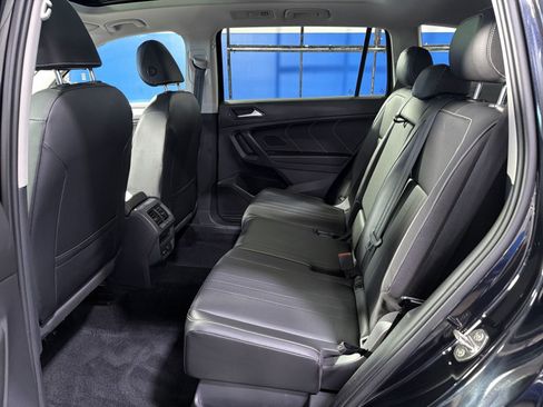 Used 2022 Volkswagen Tiguan SE AWD/4WD image 29
