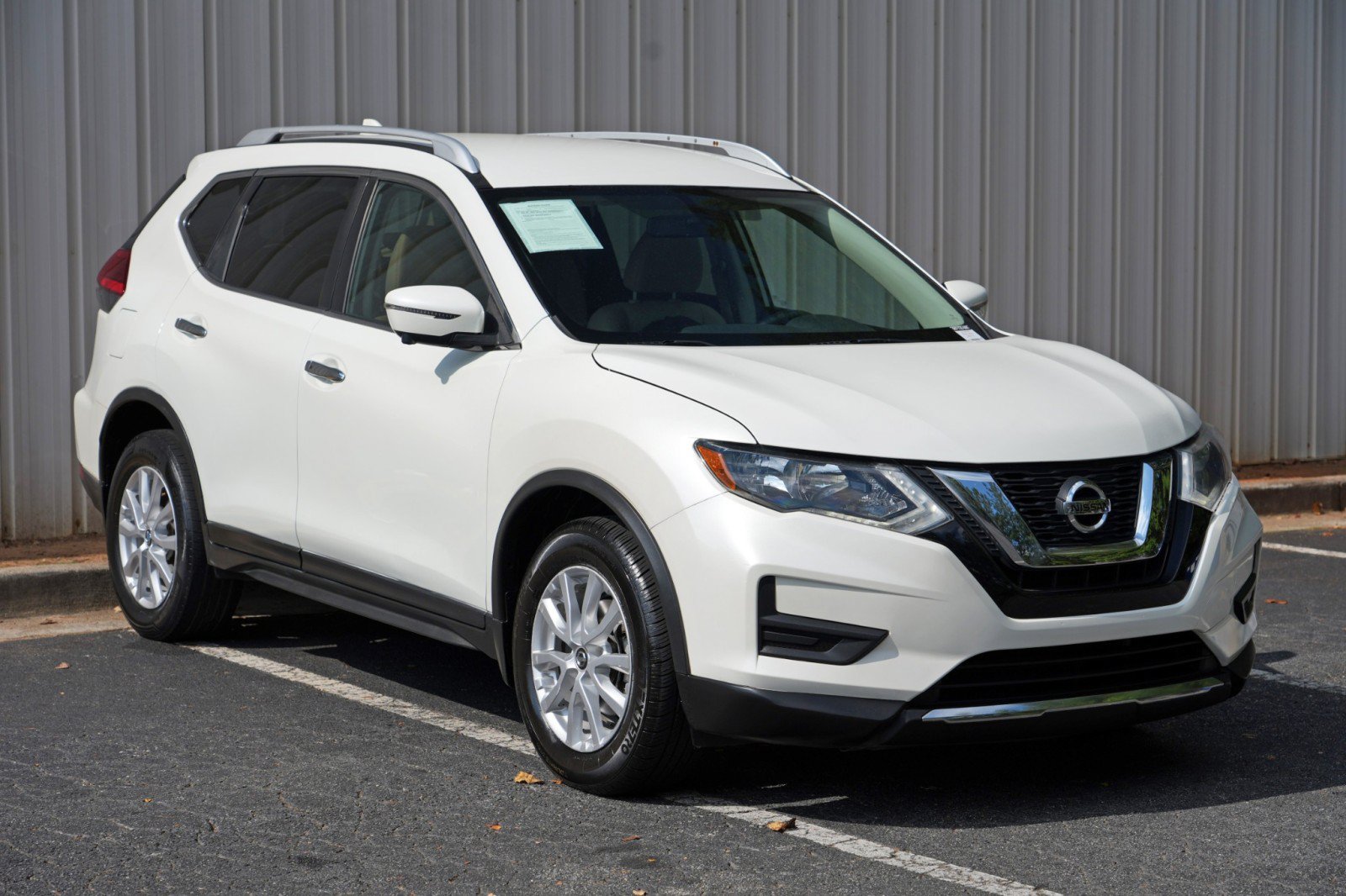 Used 2017 Nissan Rogue SV w/ SV Premium Package AWD/4WD image 49