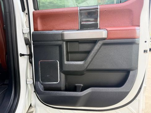 Used 2022 Ford F250 Platinum image 36
