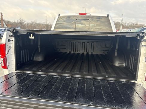 Used 2018 Ford F150 Lariat w/ Equipment Group 502A Luxury image 5