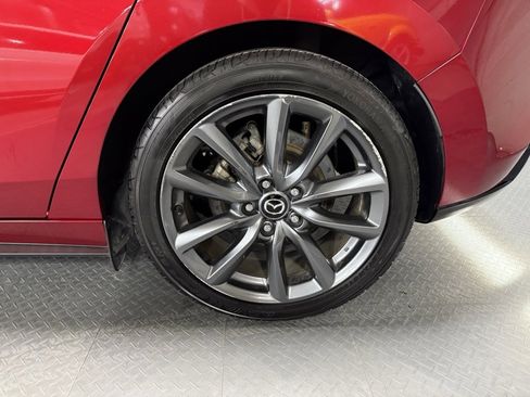 Used 2019 MAZDA MAZDA3 AWD Hatchback w/ Preferred Pkg image 7
