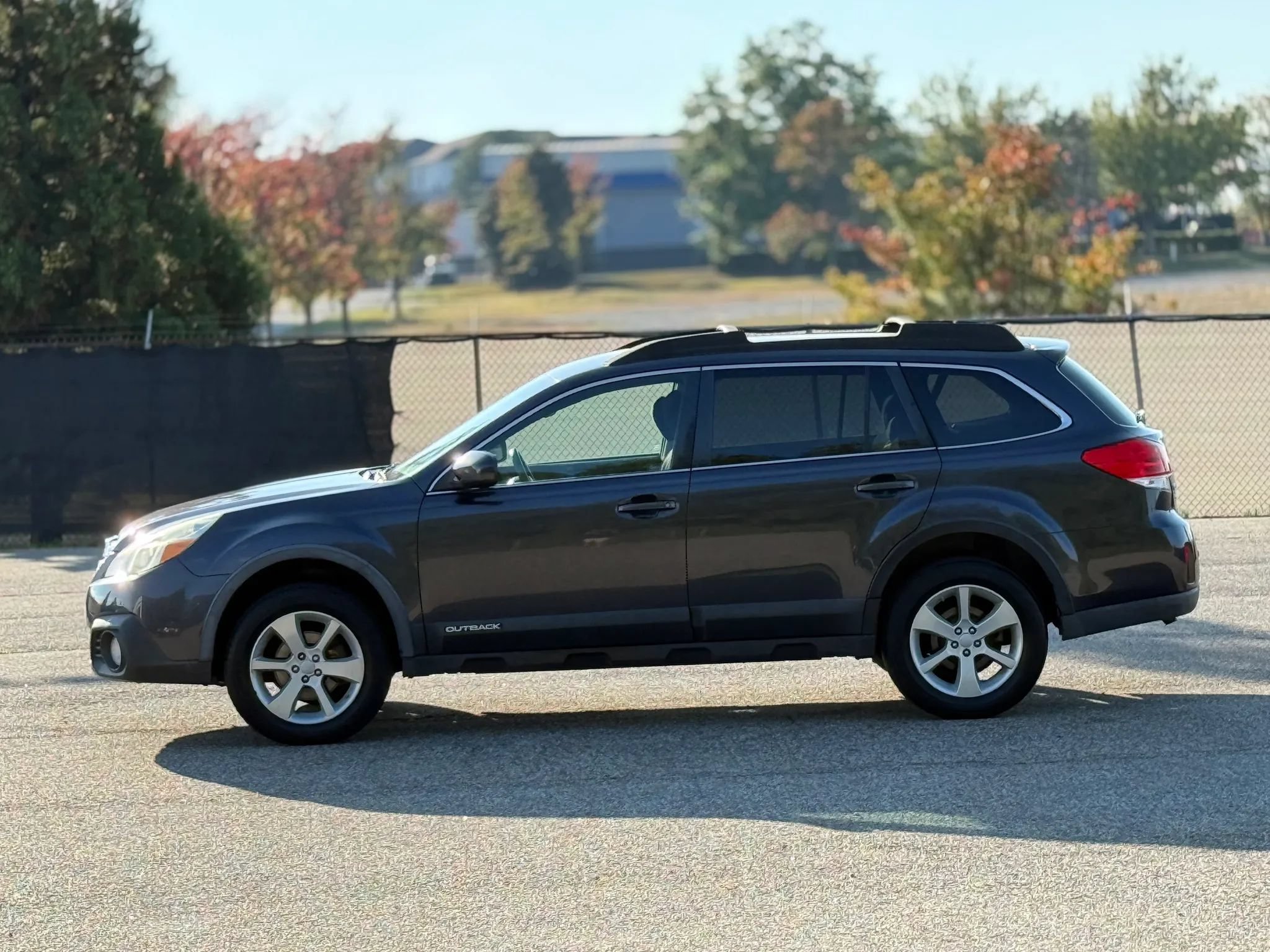 Used 2013 Subaru Outback 2.5i Premium AWD/4WD image 8