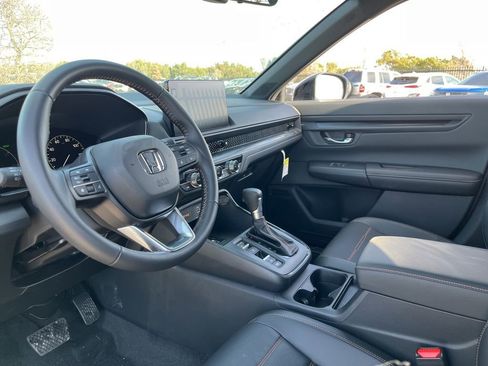 Certified 2025 Honda CR-V Sport-L image 17
