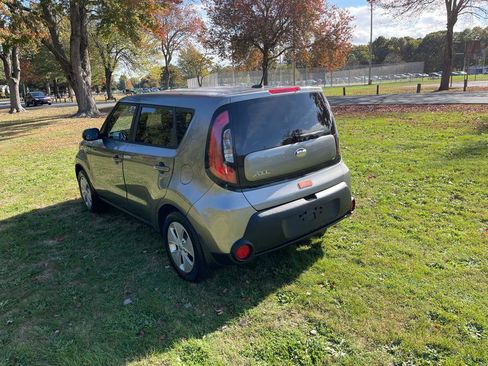 Used 2016 Kia Soul image 24