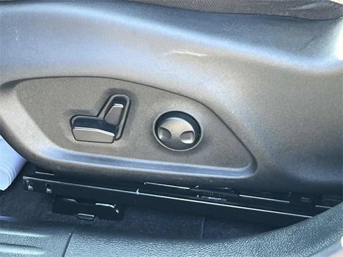 Certified 2024 Jeep Compass Limited image 25