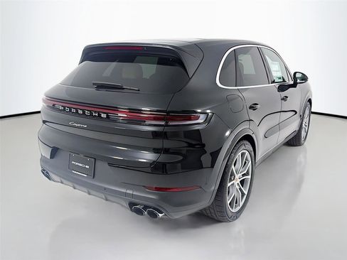 New 2026 Porsche Cayenne image 25