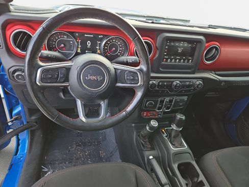 Used 2021 Jeep Wrangler Unlimited Rubicon w/ Cold Weather Group AWD/4WD image 32