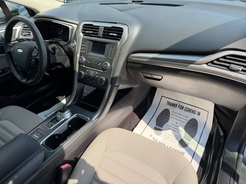 Used 2017 Ford Fusion S FWD image 28