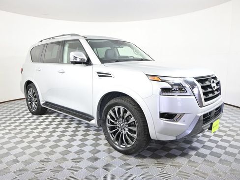 Used 2024 Nissan Armada Platinum w/ Captain's Chairs Package AWD/4WD image 9
