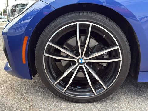 Used 2020 BMW 330i Sedan w/ M Sport Package RWD image 30